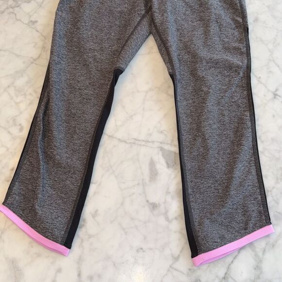 LULULEMON CROP LEGGINGS 6 - Picture 4 of 9